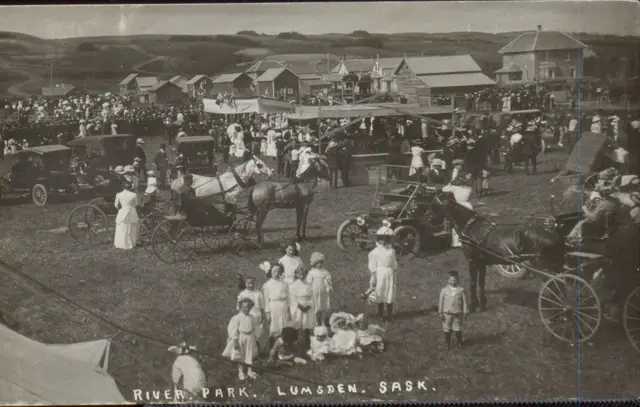 Crowd at River Park